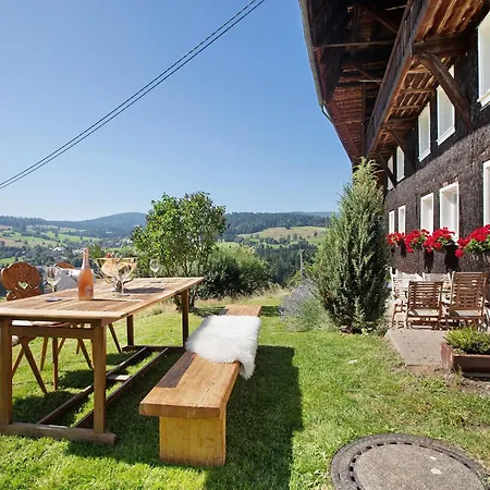Black Forest Woods Ferienhaus *