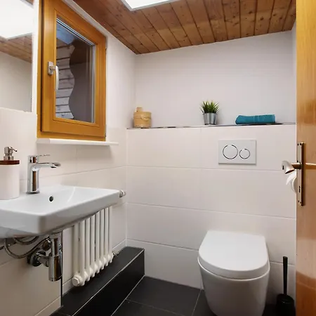 Black Forest Woods Ferienhaus *